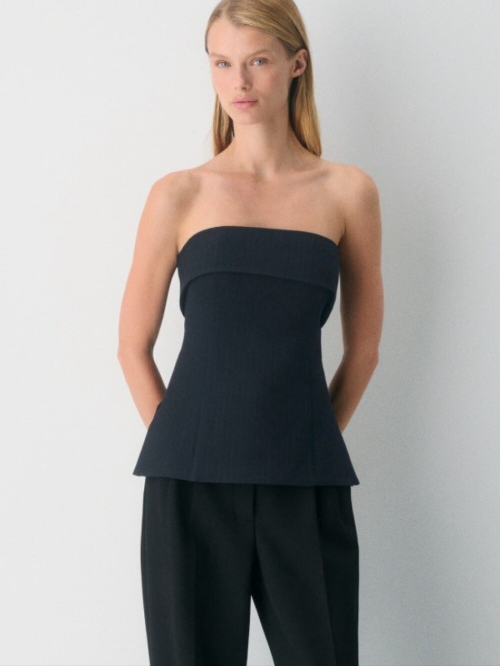 ARITZIA NWT $110 Element Top Tube Strapless Black 00